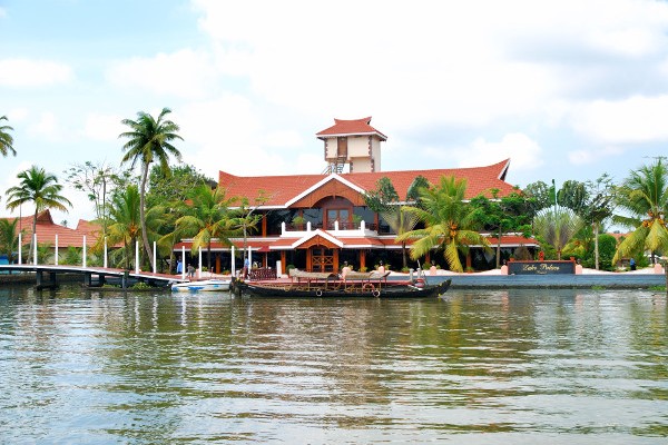 Alleppey Resort Exterior 4