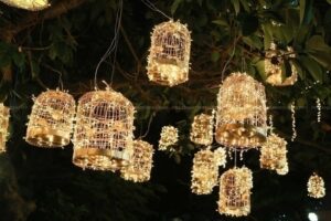 stunning wedding decor ideas without flowers metal birdcages