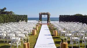 Sunset white Wedding in Bali